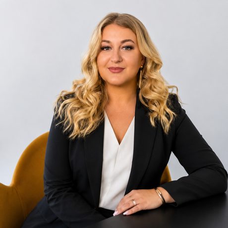 Darya — Head of client services, SpainBridge team